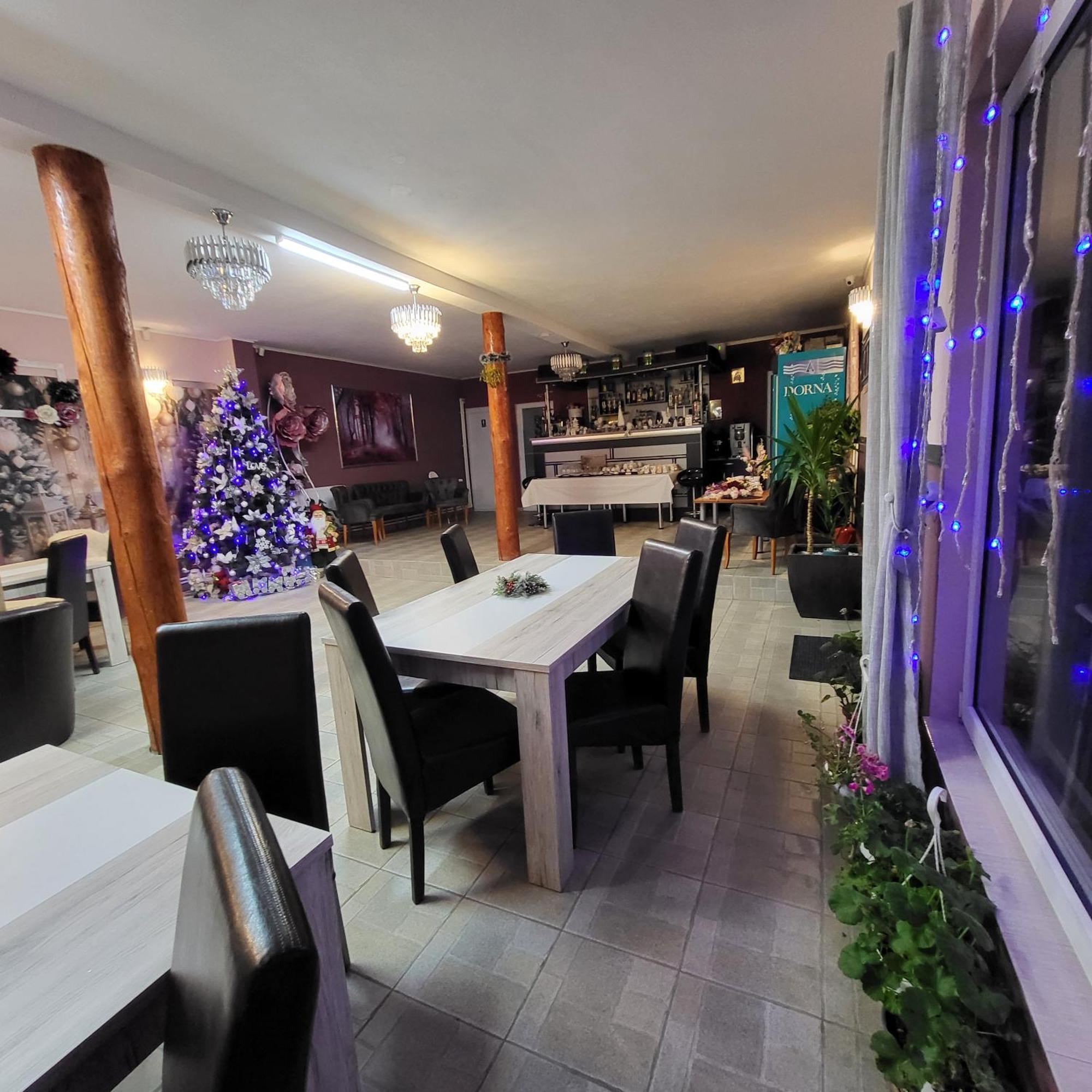 Hotel Dumbrava Ursului Zărneşti Exterior foto