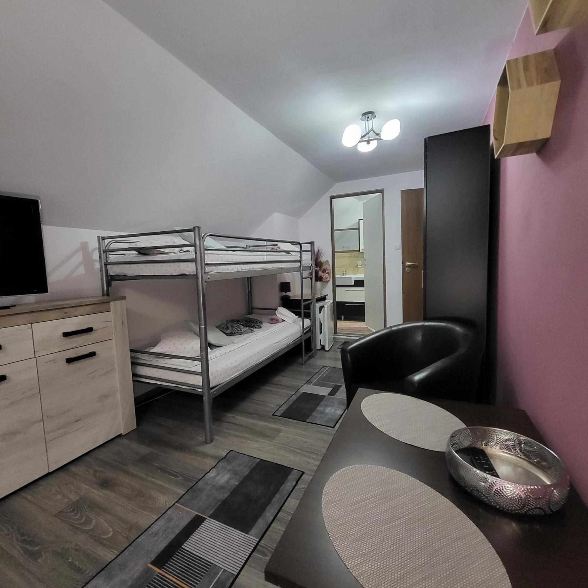 Hotel Dumbrava Ursului Zărneşti Zimmer foto