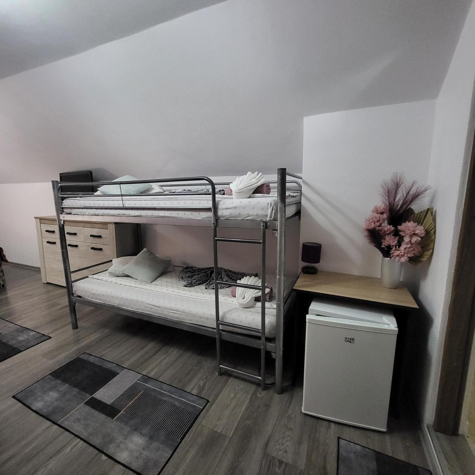 Hotel Dumbrava Ursului Zărneşti Zimmer foto